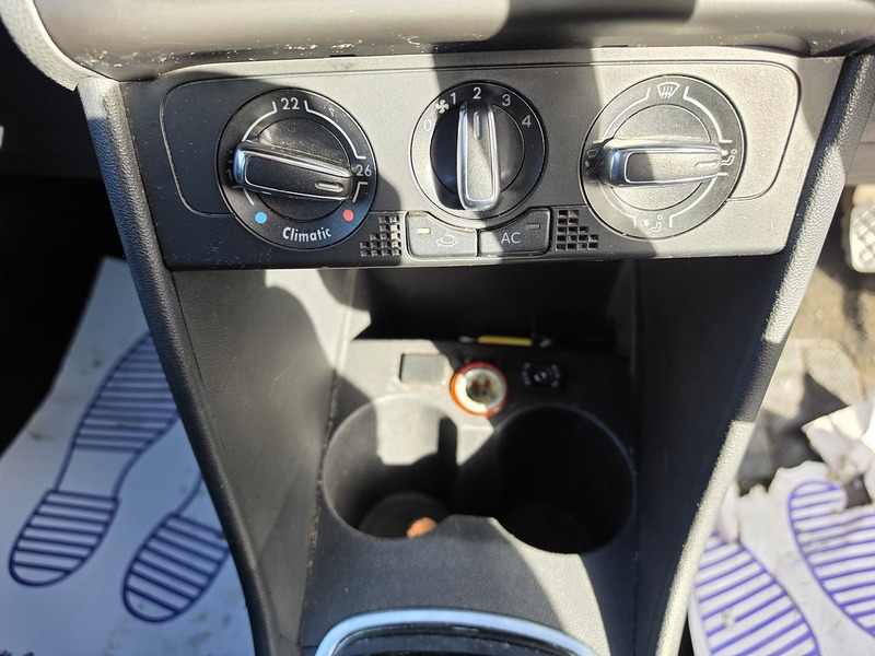 Used Honda Civic 2005 for sale - 77873286: Photo 38