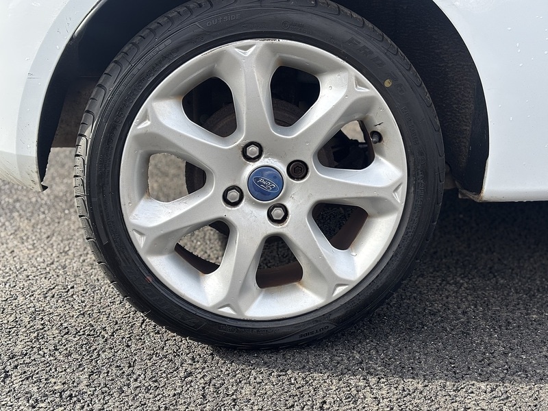 Used Ford Fiesta 2011 for sale - 77651127: Photo 12