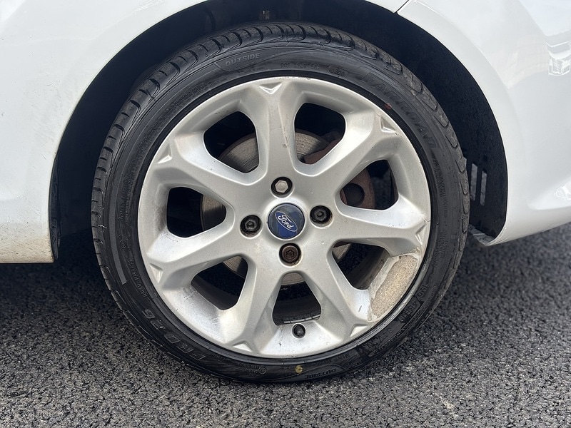 Used Ford Fiesta 2011 for sale - 77651127: Photo 13