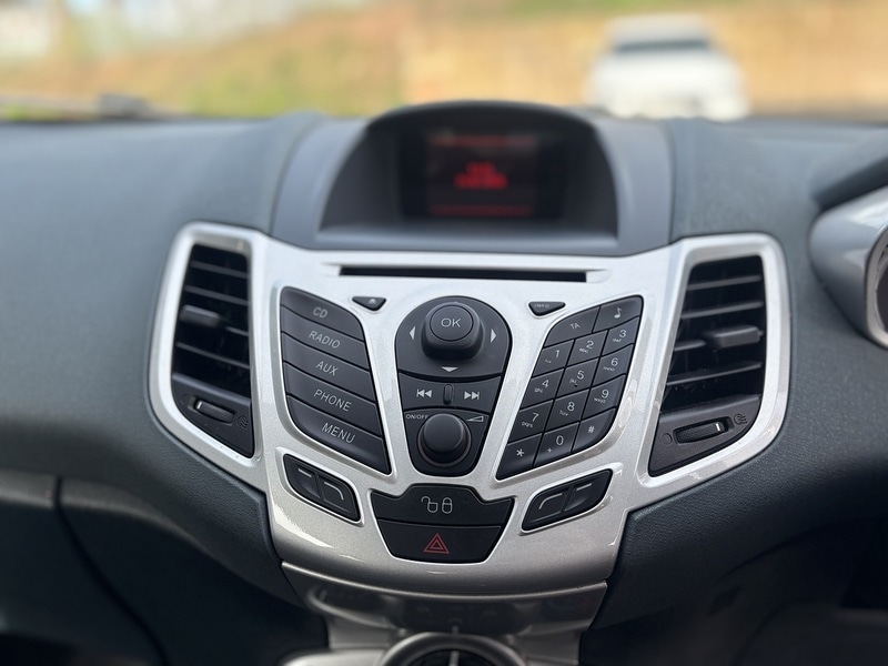 Used Ford Fiesta 2011 for sale - 77651127: Photo 22