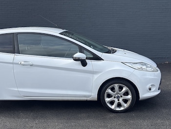 Used Ford Fiesta 2011 for sale - 77651127: Photo