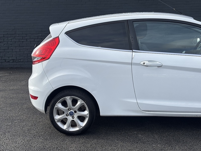 Used Ford Fiesta 2011 for sale - 77651127: Photo 3