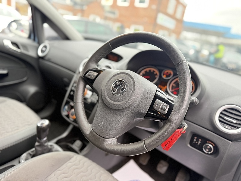 Used Vauxhall Corsa 2014 for sale - 77416775: Photo 3
