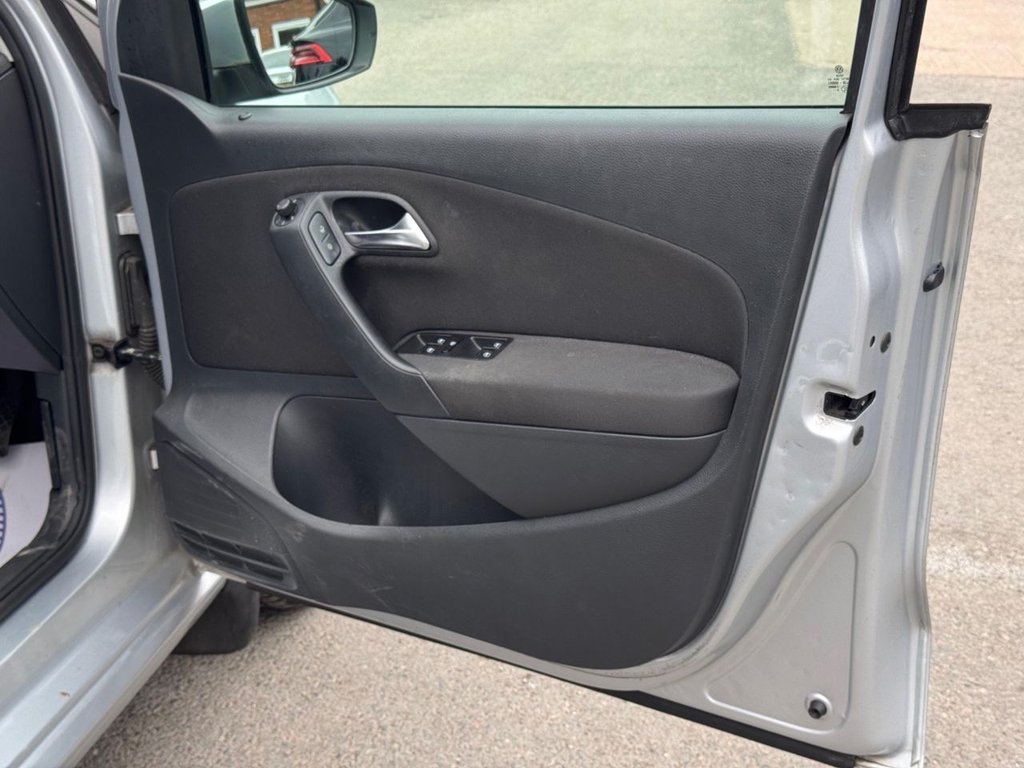 Used Volkswagen Polo 2010 for sale - 76256770: Photo 10