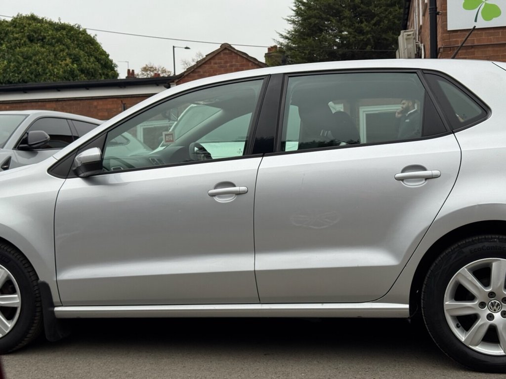 Used Volkswagen Polo 2010 for sale - 76256770: Photo 3