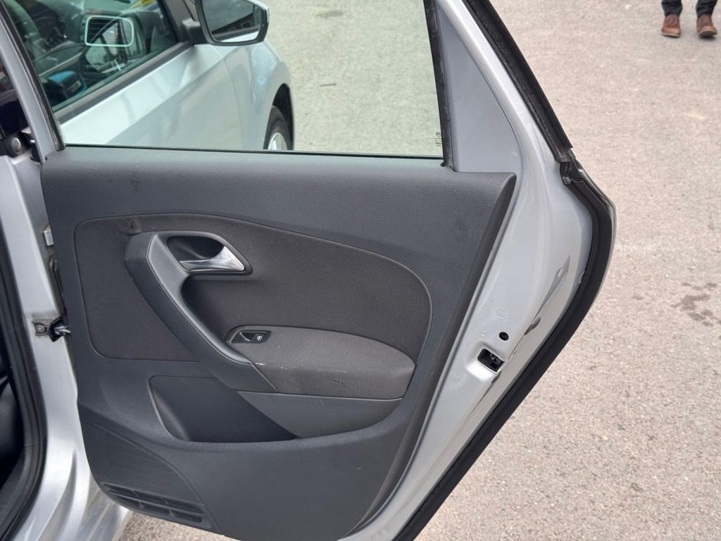 Used Volkswagen Polo 2010 for sale - 76256770: Photo 36