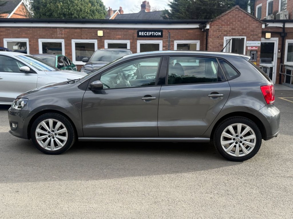 Used Volkswagen Polo 2011 for sale - 76367953: Photo 12