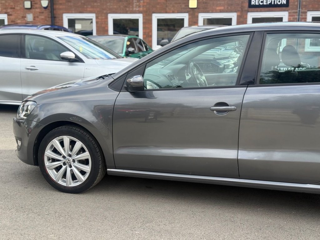 Used Volkswagen Polo 2011 for sale - 76367953: Photo 14