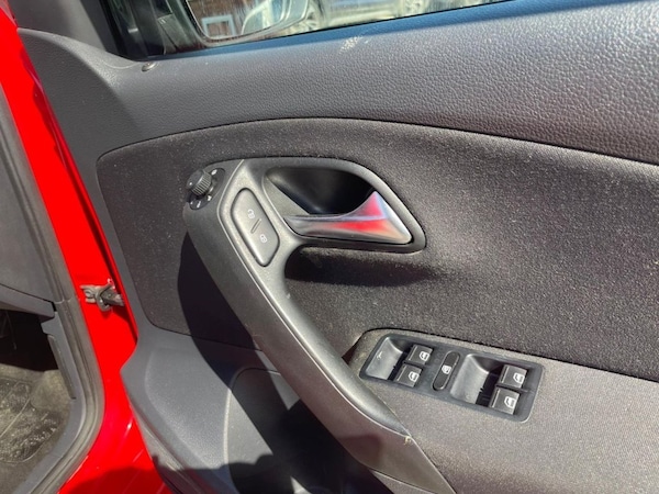 Used Volkswagen Polo 2013 for sale - 76260999: Photo 17