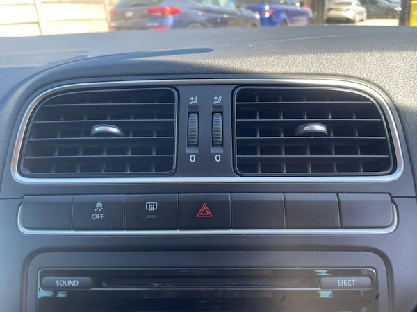 Used Volkswagen Polo 2013 for sale - 76260999: Photo 22