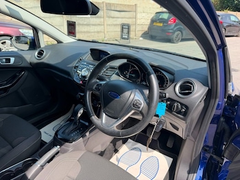 Used Ford Fiesta 2015 for sale - 79608208: Photo