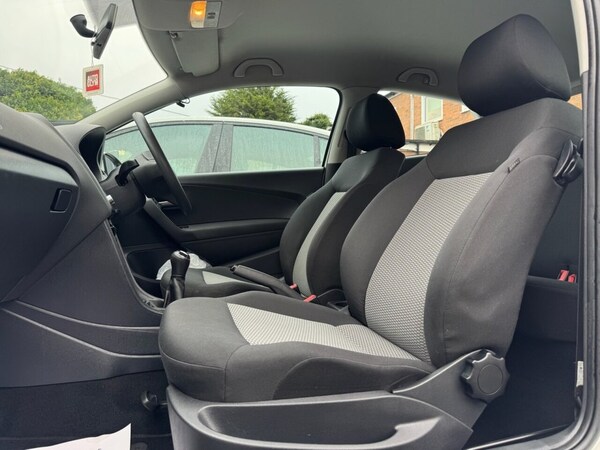 Used Volkswagen Polo 2013 for sale - 76267077: Photo 37