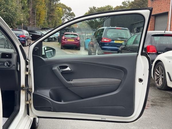 Used Volkswagen Polo 2013 for sale - 76267077: Photo 40