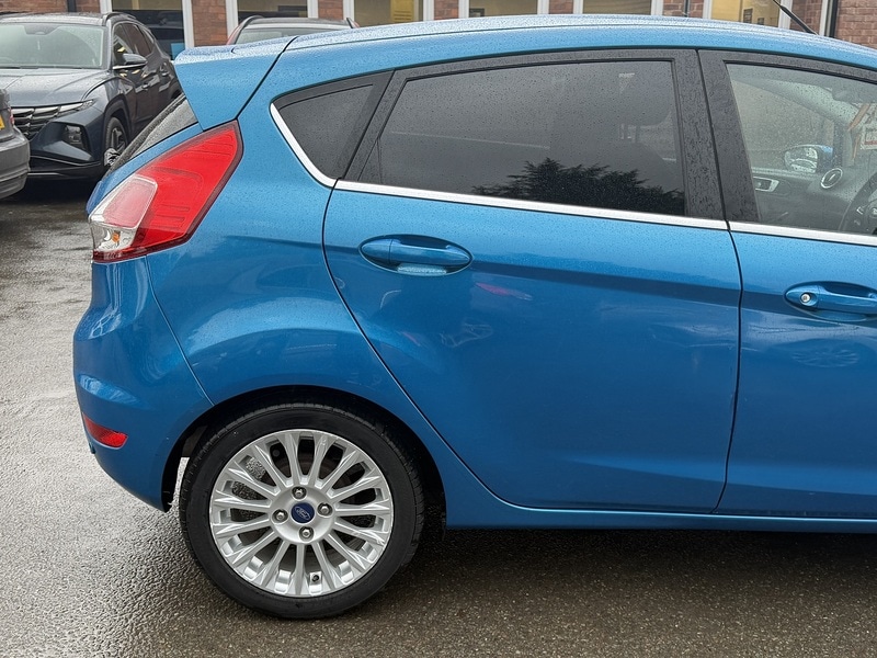 Used Ford Fiesta 2013 for sale - 77303166: Photo 24