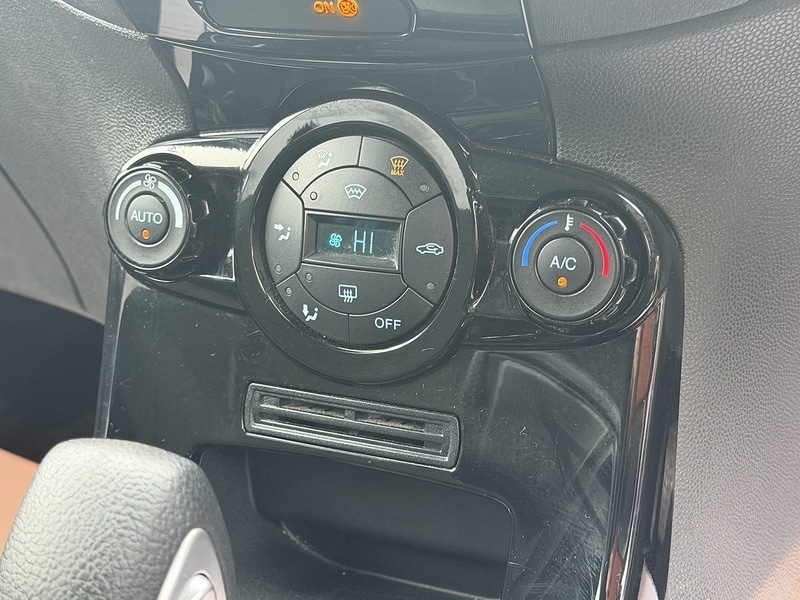 Used Ford Fiesta 2013 for sale - 77303166: Photo 31