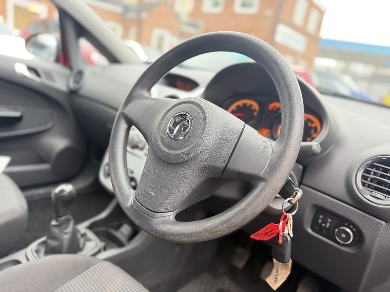 Used Vauxhall Corsa 2011 for sale - 77609548: Photo 3