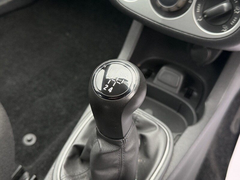 Used Vauxhall Corsa 2011 for sale - 77609548: Photo 33