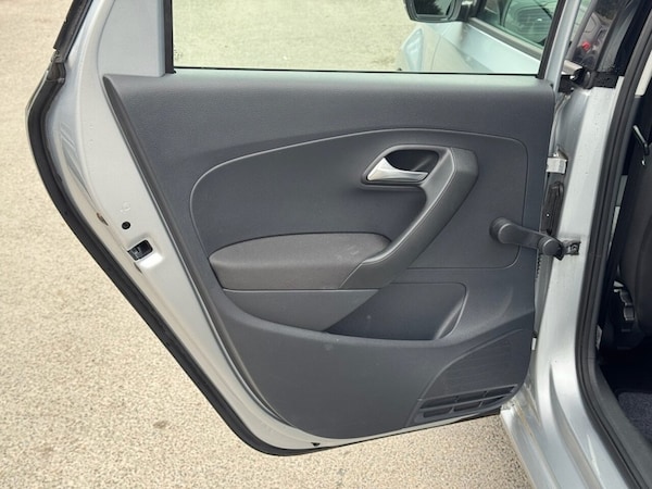 Used Volkswagen Polo 2011 for sale - 76256568: Photo 21