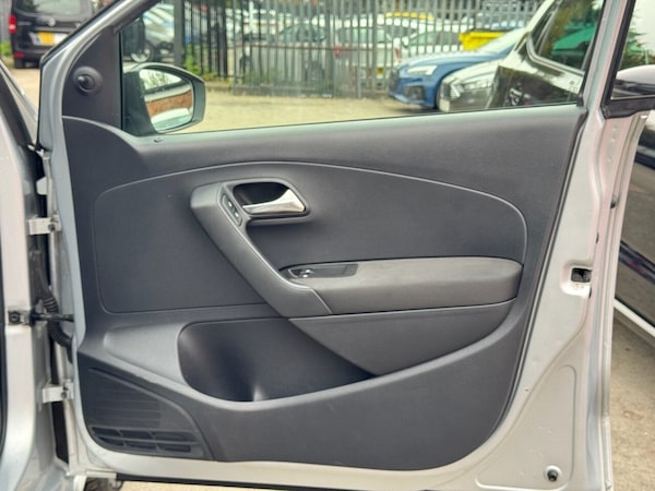 Used Volkswagen Polo 2011 for sale - 76256568: Photo 23