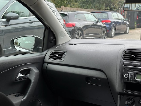Used Volkswagen Polo 2011 for sale - 76256568: Photo 33