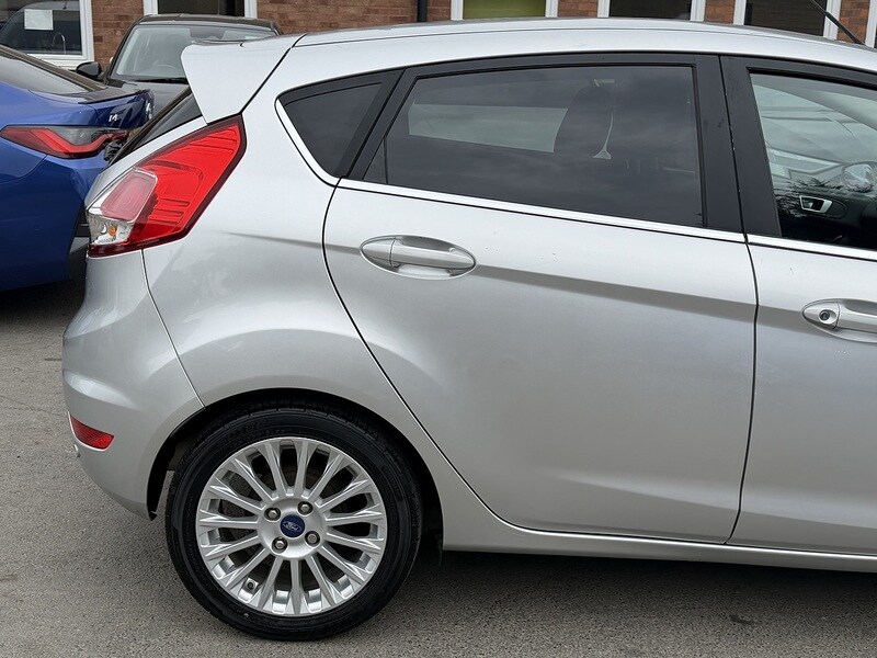 Used Ford Fiesta 2015 for sale - 78207364: Photo 17