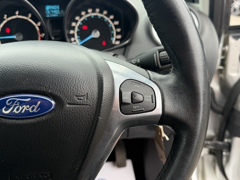 Used Ford Fiesta 2015 for sale - 78207364: Photo 45