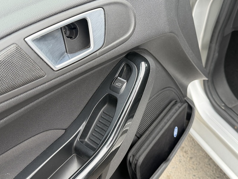 Used Ford Fiesta 2015 for sale - 78207364: Photo 56