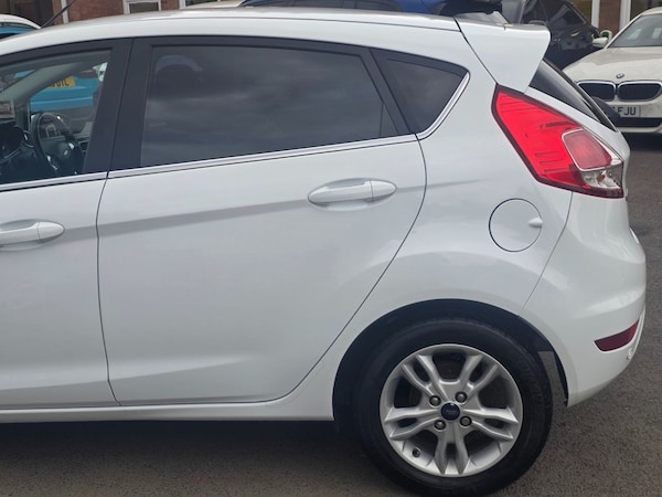Used Ford Fiesta 2015 for sale - 76291864: Photo 13