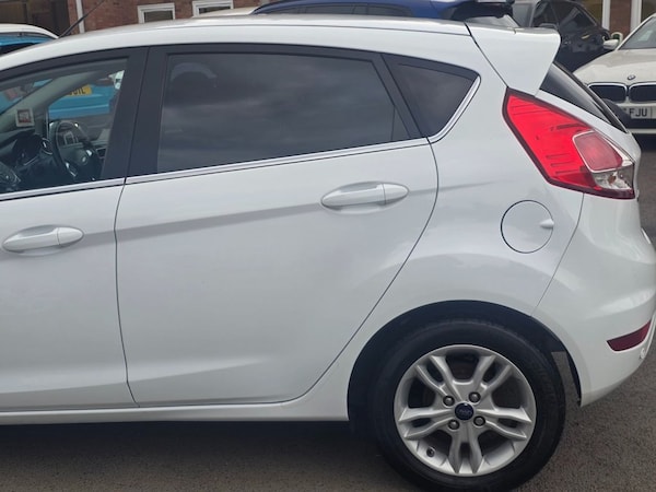 Used Ford Fiesta 2015 for sale - 76291864: Photo 27