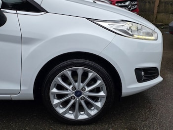 Used Ford Fiesta 2016 for sale - 76962518: Photo