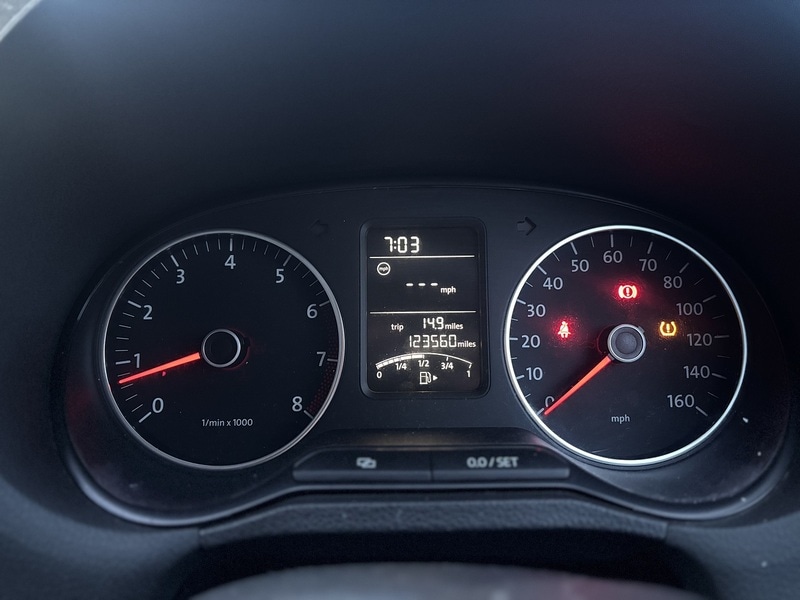 Used Volkswagen Polo 2010 for sale - 77356862: Photo 23