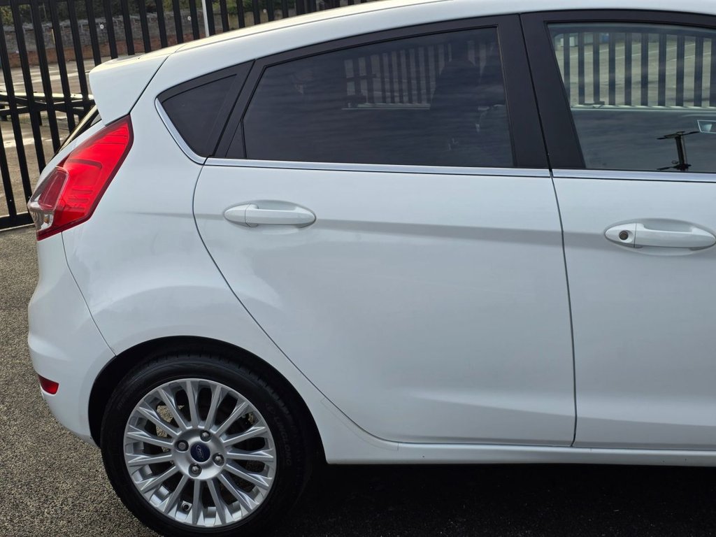 Used Ford Fiesta 2014 for sale - 76570519: Photo 9
