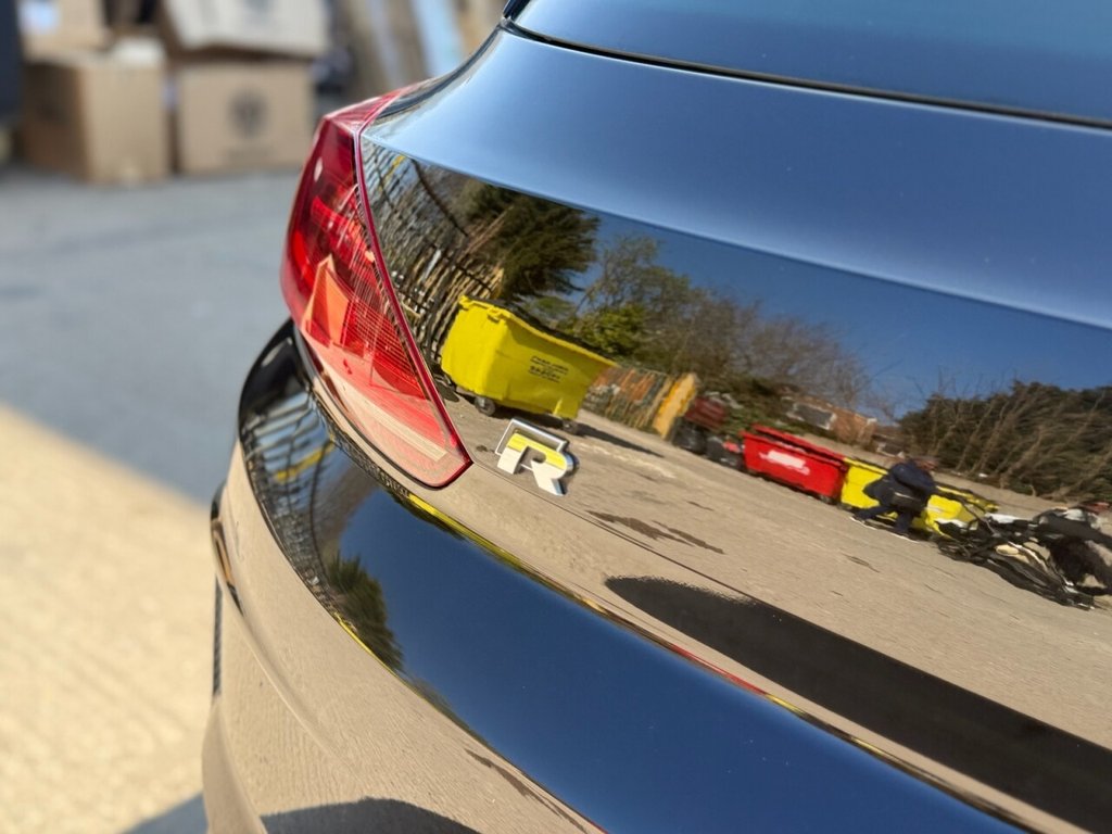 Used Volkswagen Scirocco 2015 for sale - 76256210: Photo 17