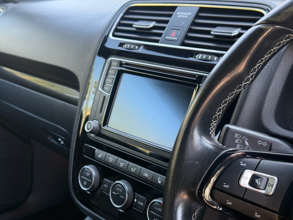 Used Volkswagen Scirocco 2015 for sale - 76256210: Photo 49