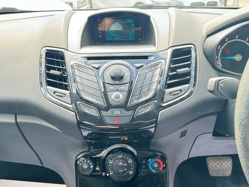Used Ford Fiesta 2014 for sale - 77149308: Photo 30