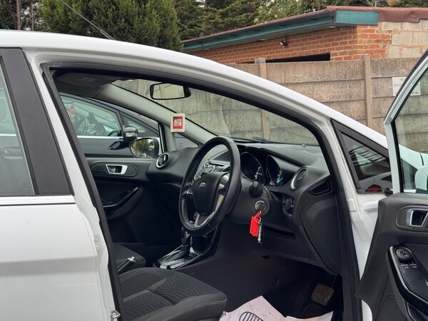 Used Ford Fiesta 2015 for sale - 76313107: Photo 20