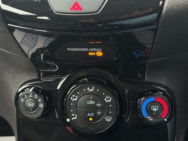 Used Ford Fiesta 2015 for sale - 76313107: Photo 24