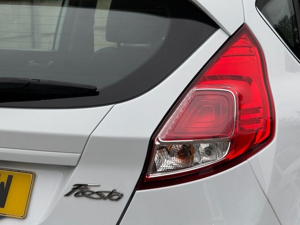 Used Ford Fiesta 2015 for sale - 76313107: Photo 38