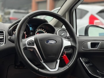 Used Ford Fiesta 2015 for sale - 76313107: Photo 3