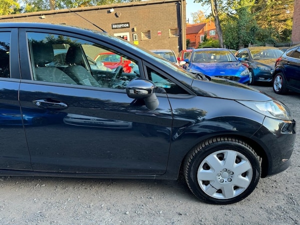Used Ford Fiesta 2010 for sale - 76256080: Photo 24
