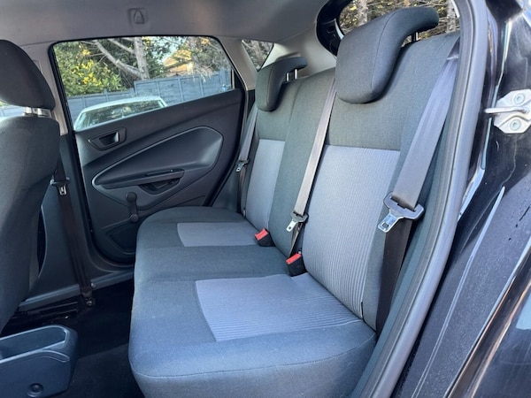 Used Ford Fiesta 2010 for sale - 76256080: Photo 39