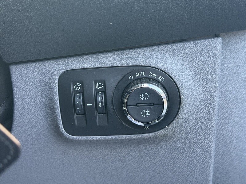 Used Vauxhall Corsa 2015 for sale - 77572387: Photo 55