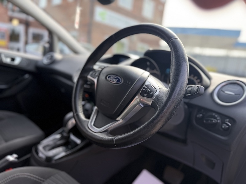 Used Ford Fiesta 2015 for sale - 77765886: Photo 4