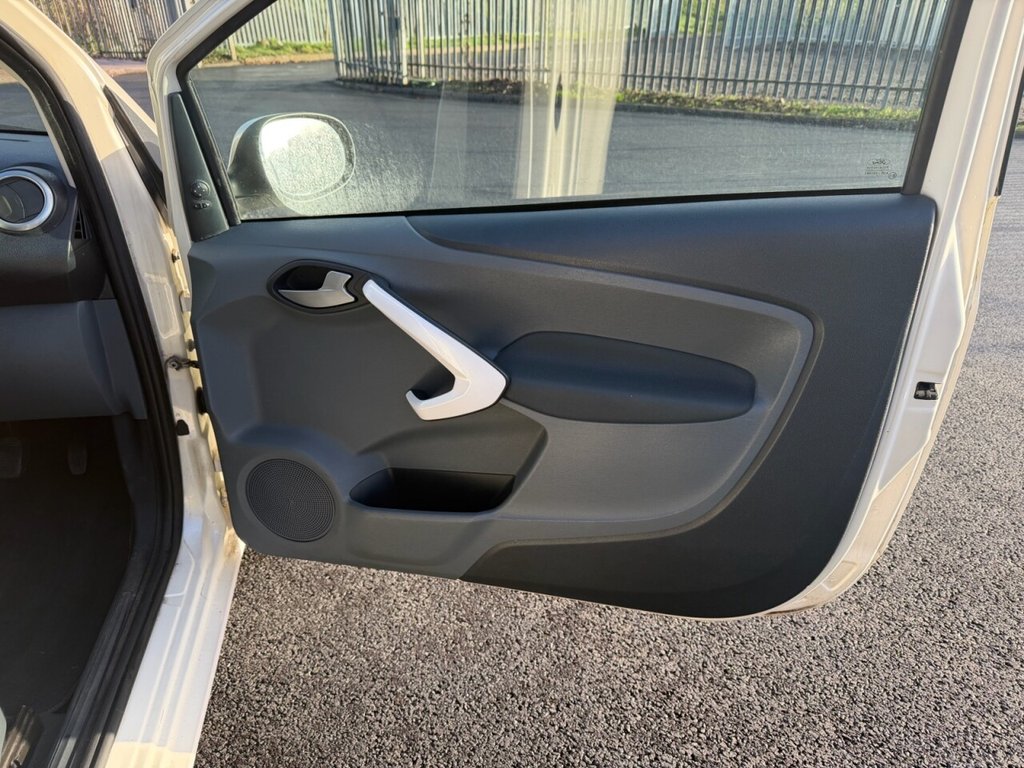 Used Ford Ka 2011 for sale - 76973464: Photo 18