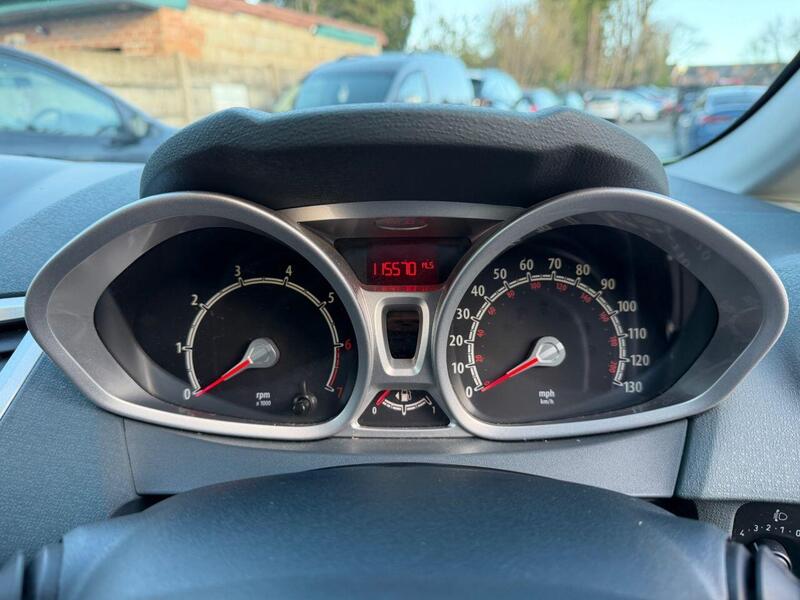 Used Ford Fiesta 2010 for sale - 77149294: Photo 26