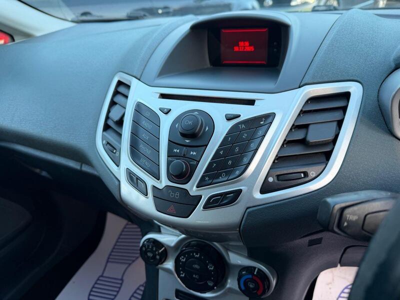 Used Ford Fiesta 2010 for sale - 77149294: Photo 30