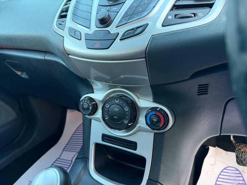 Used Ford Fiesta 2010 for sale - 77149294: Photo 31