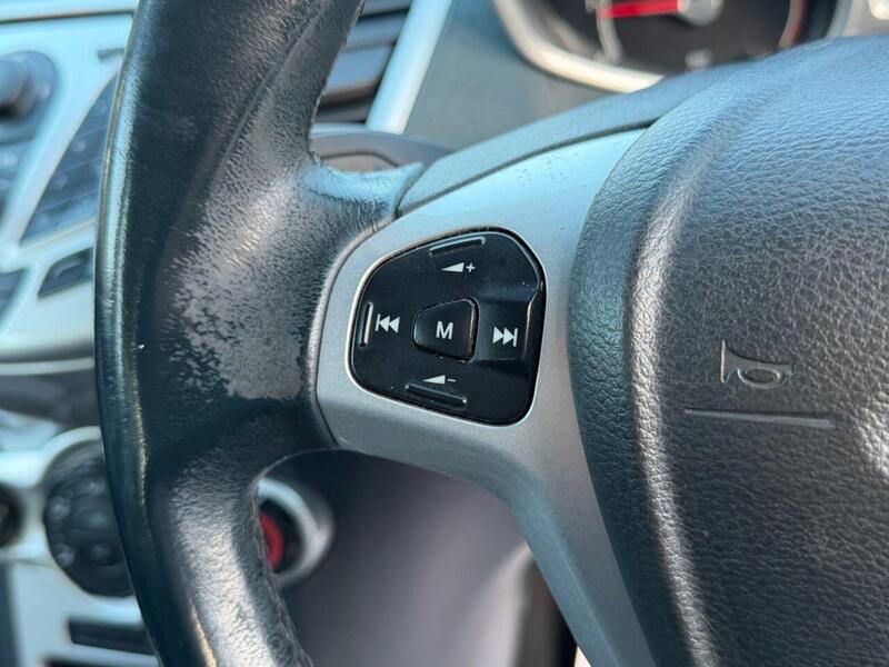 Used Ford Fiesta 2010 for sale - 77149294: Photo 33