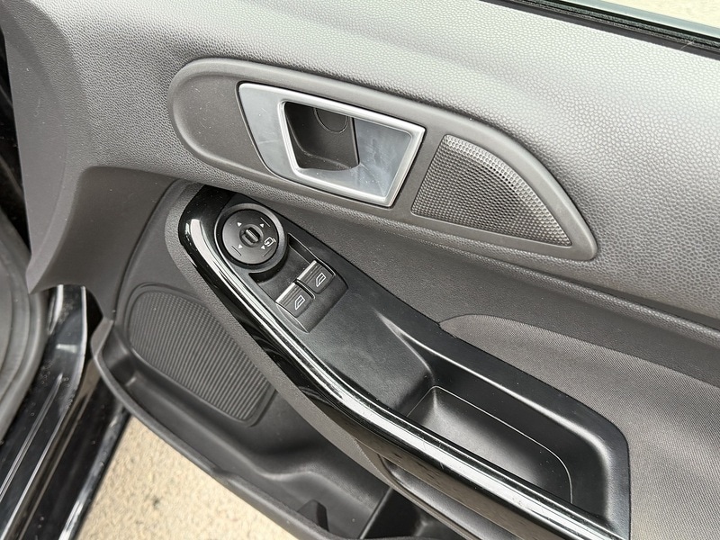 Used Ford Fiesta 2015 for sale - 77584166: Photo 44