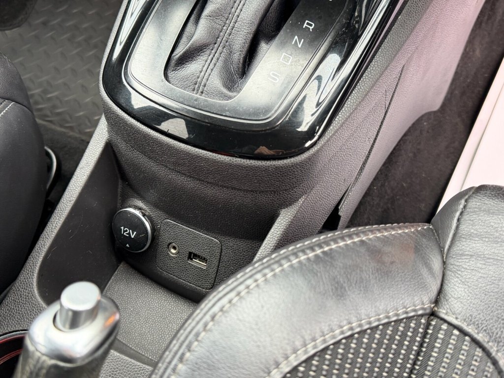 Used Ford Fiesta 2015 for sale - 76559320: Photo 38